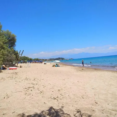 بيت للعطل Daphne, Messinia Near Koroni